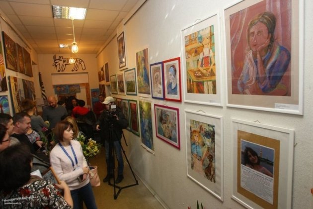 Выставка и аукцион работ художницы Насти Андреичевой