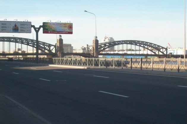 Большеохтинский мост в Санкт Петербурге