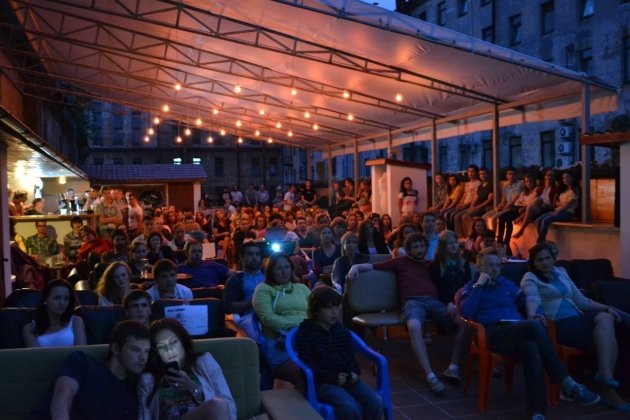 Последние показы сезона в кинотеатре на крыше «ROOF Cinema»