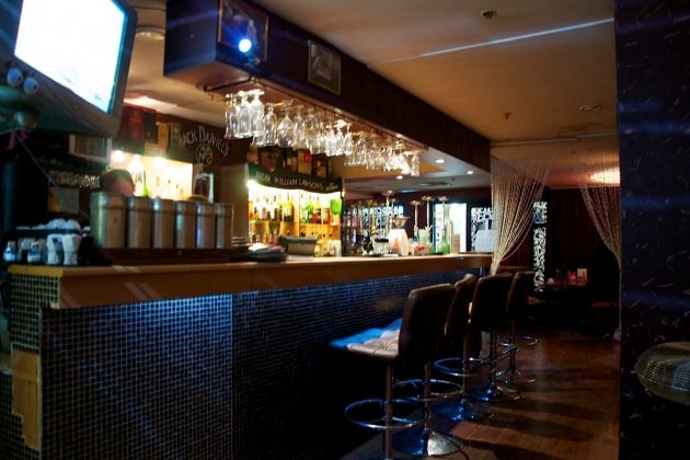 JOLLY BAR в Миллере