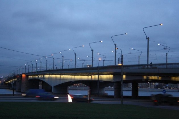 Мост Александра Невского в Санкт Петербурге фото