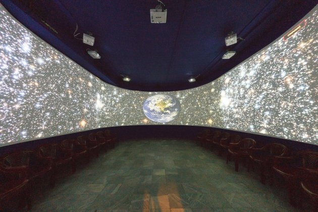 Петербургский планетарий: под небом темно-синим