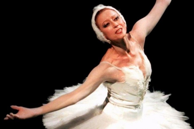 На сайте Мариинского театра появилась фотовыставка, посвященная балерине Майе Плисецкой