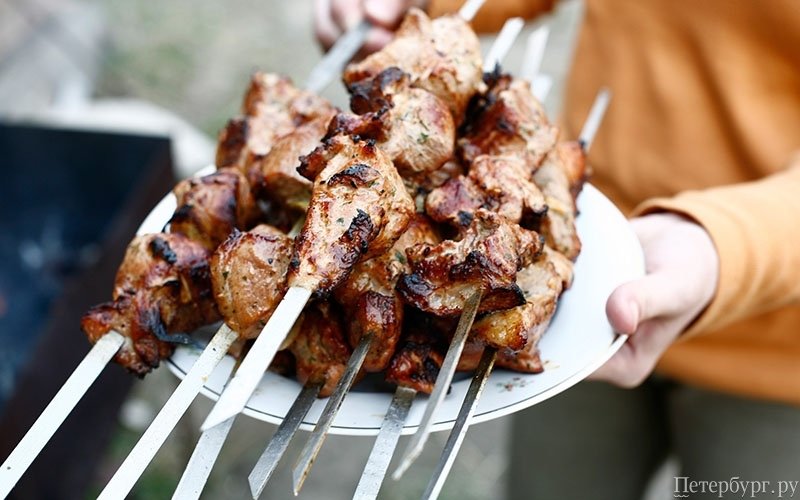Шашлыкомания: все, что вы хотели знать о приготовлении шашлыка в Петербурге, но не знали у кого спросить