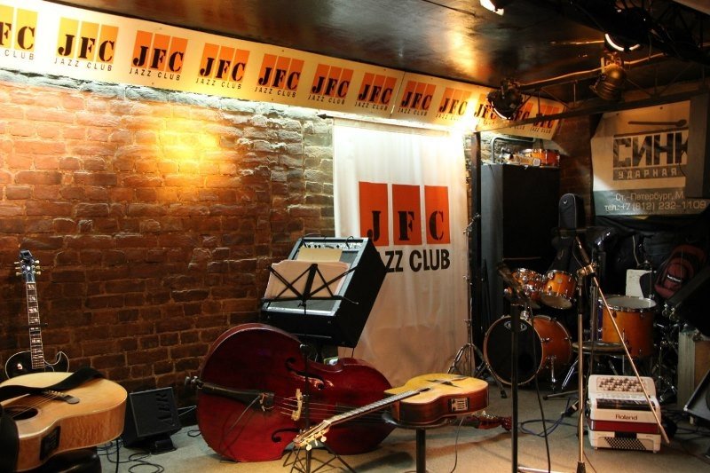 В ритмах джаза: кафе и бары Петербурга, где можно послушать джаз